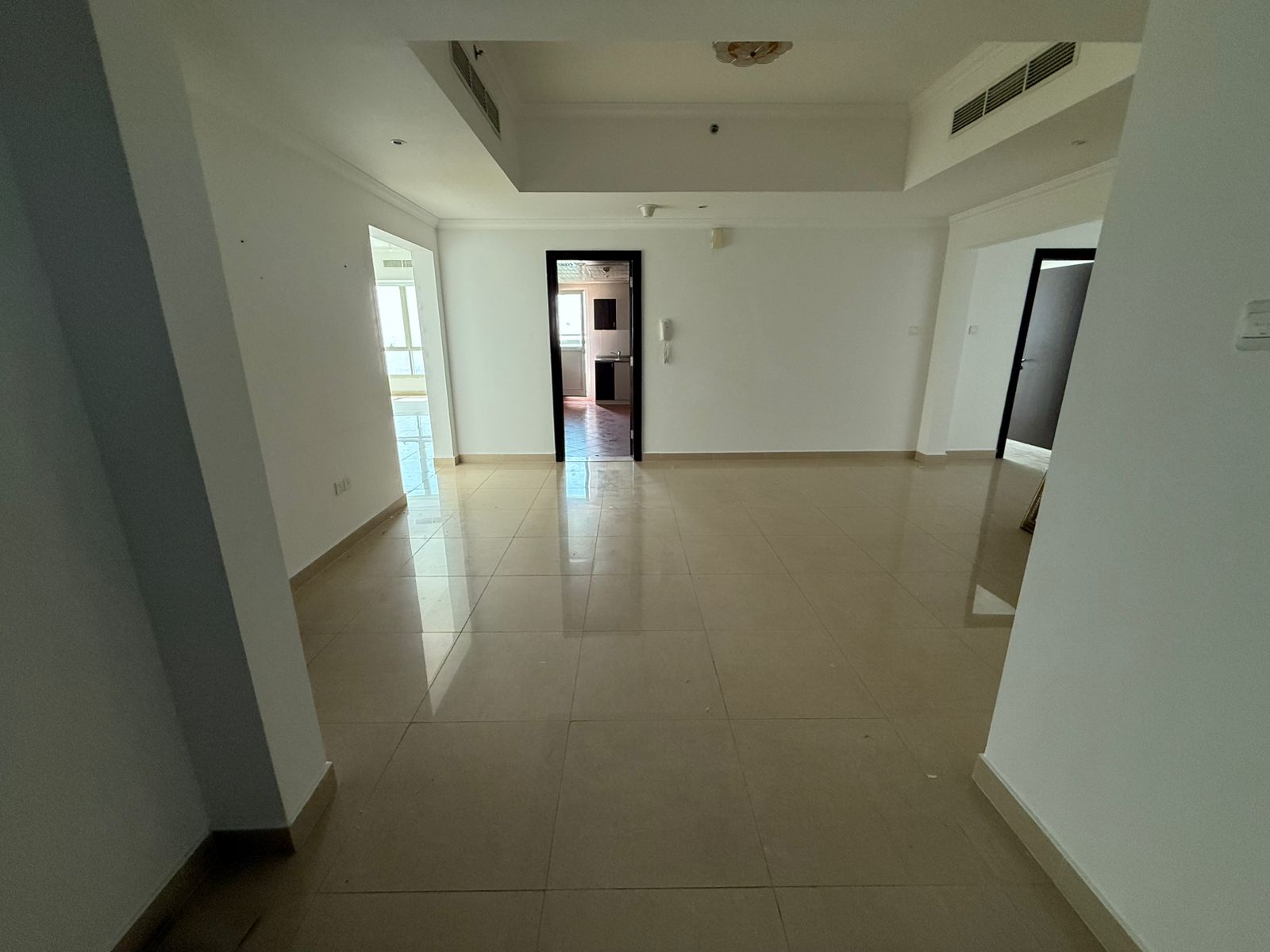 Includes a free barking, large spaces, superb apartment finishes, and with open view , in a vibrant location close to all services.