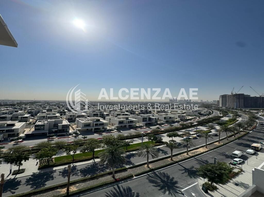 Spacious 2BR | Amazing Layout | Pool View