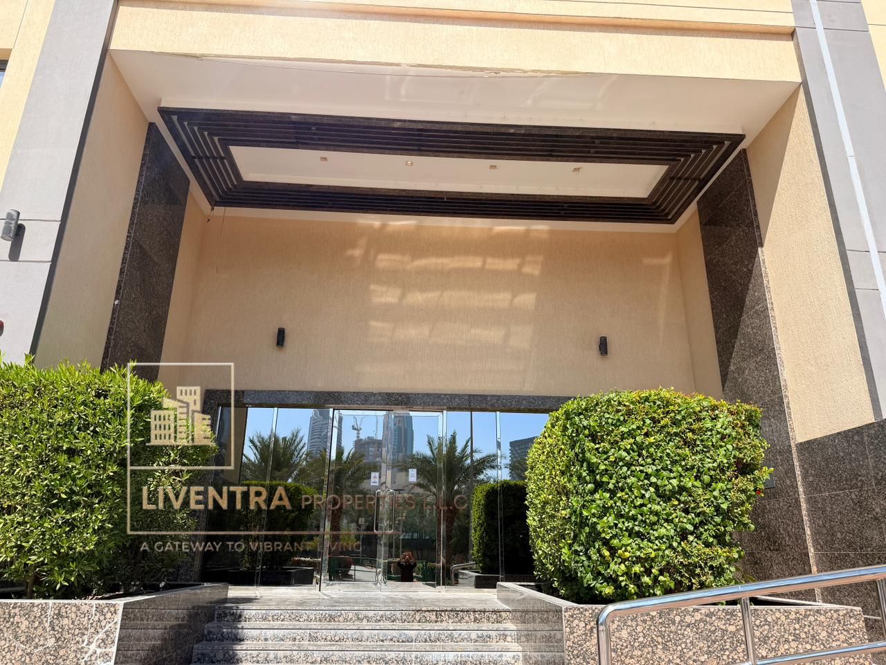 UNFURNISHED-VACANT-JVC-NEAR TO CIRCLE MALL