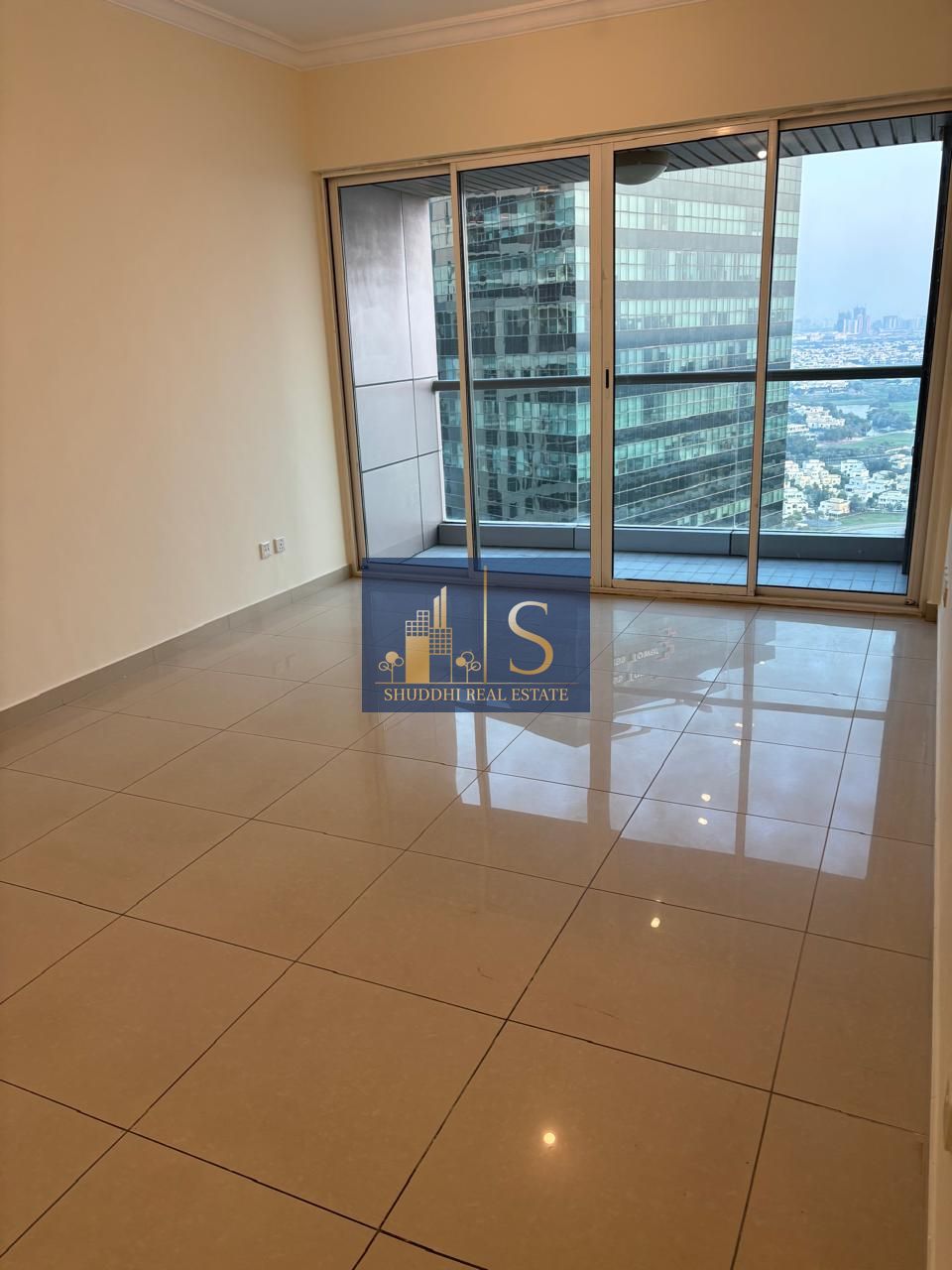 VASTU | SPACIOUS | HIGH FLOOR