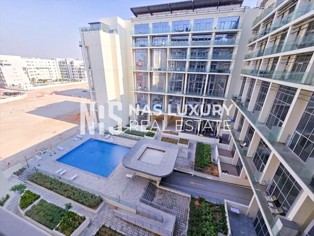 Pool View Studio | Ready to move in