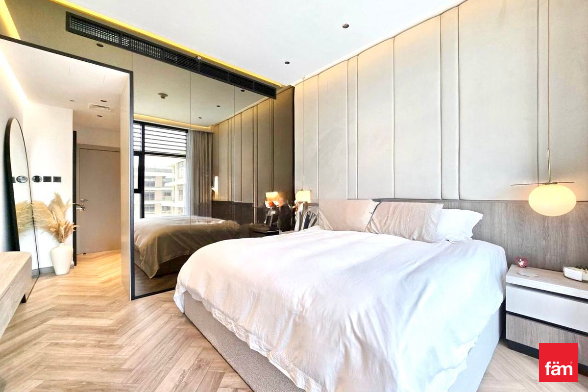 Park View | Upgraded | Vacant | High Floor | Emaar