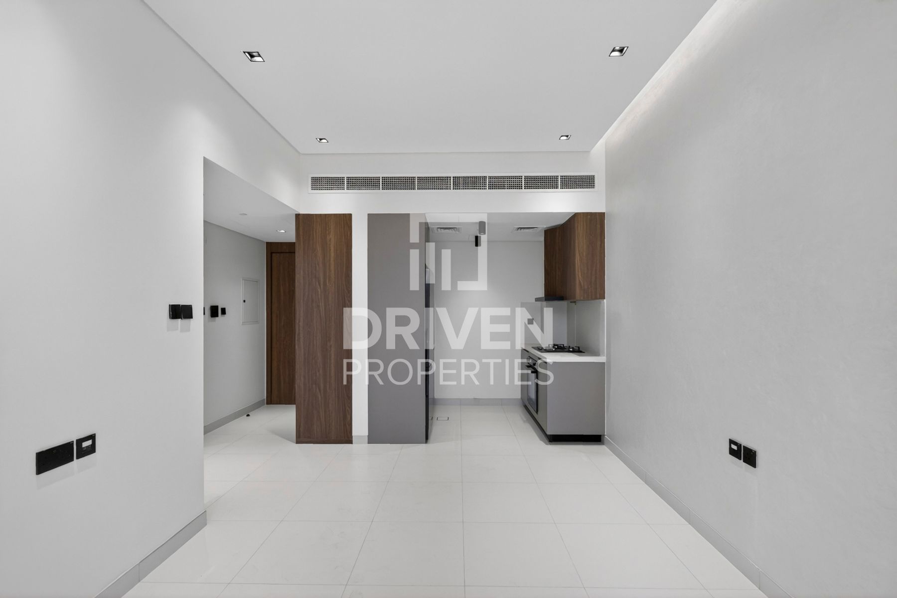 Ready to Move in | High Floor | 4 Cheques