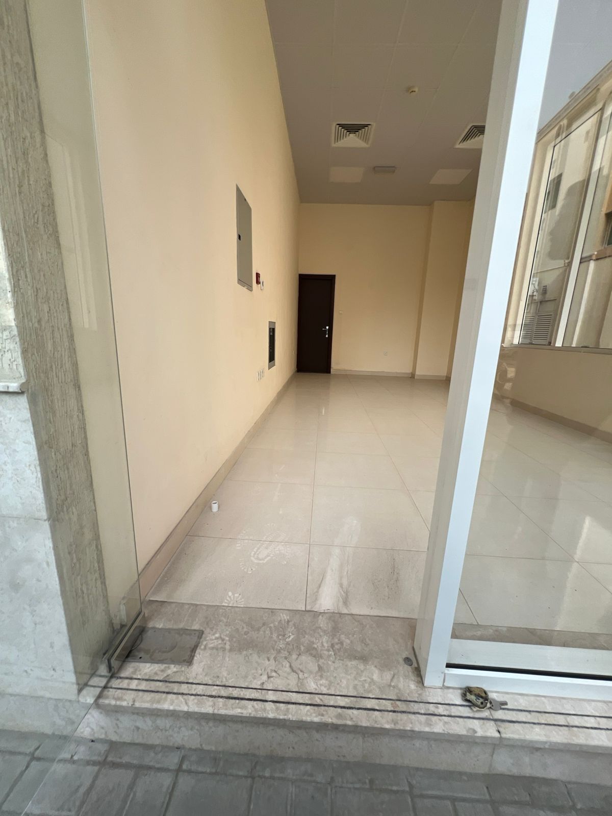 Commercial Shop | First Tenant | Glass Front | Qulayaa
