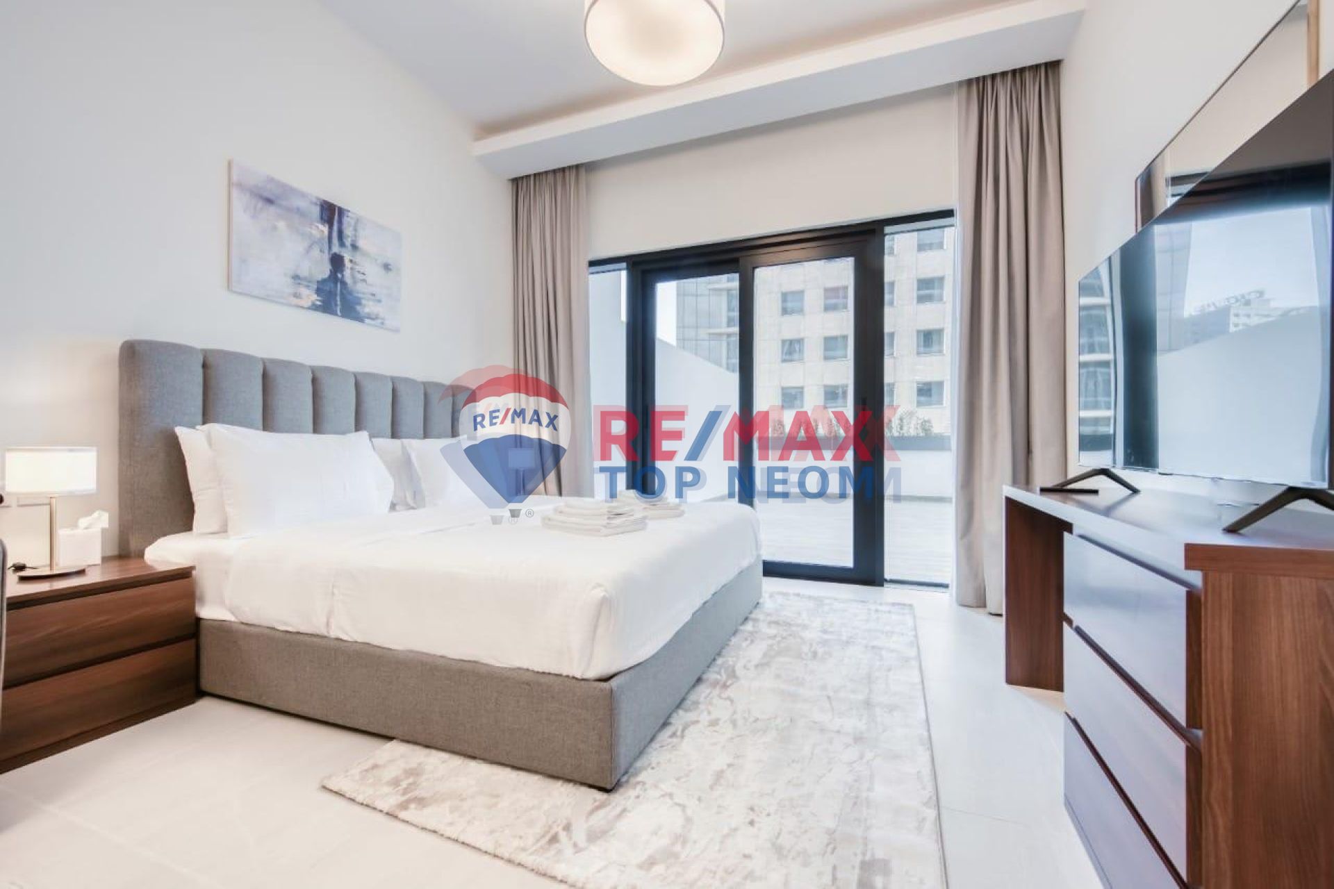 FULLY FURNISHED | VACANT | SPACIOUS LAYOUT