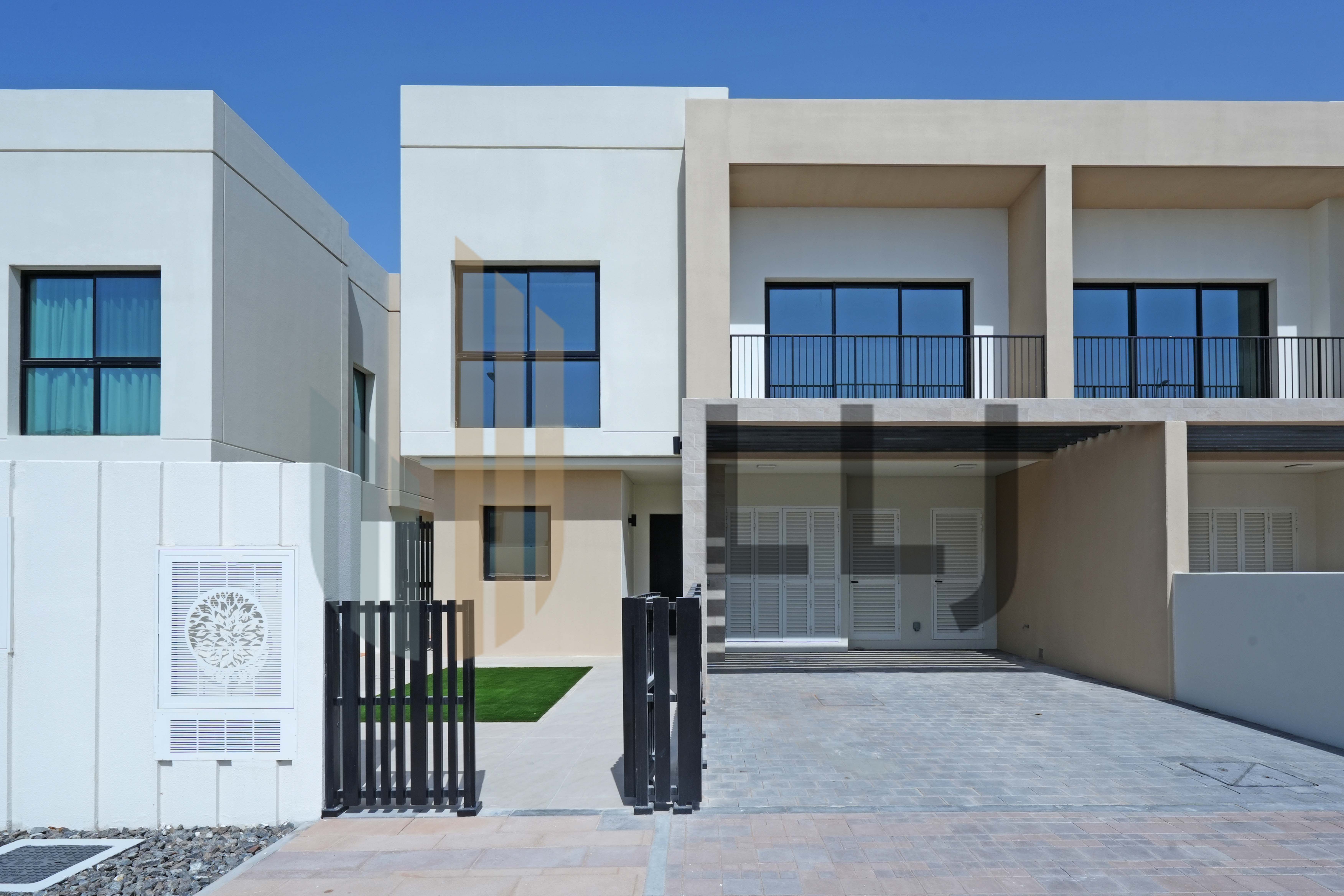 Modern 4BR + Maid Townhouse |Golf Course Community