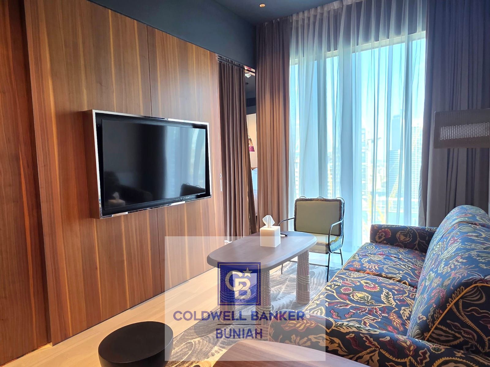 No Commission | Vacant | Stylish | Canal View | Move In Now