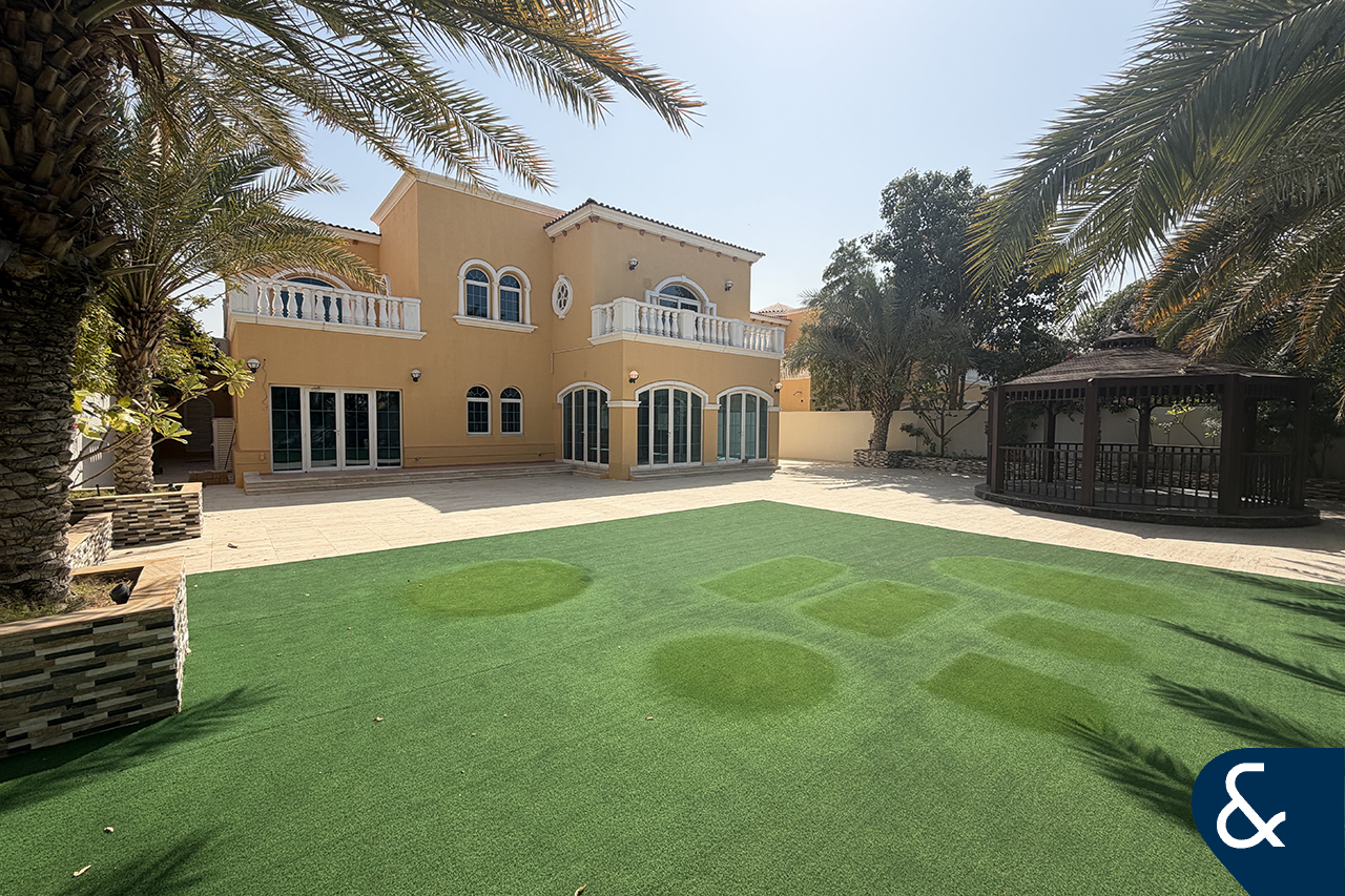 Upgraded | Big Plot | Unfurnished | 5 Beds
