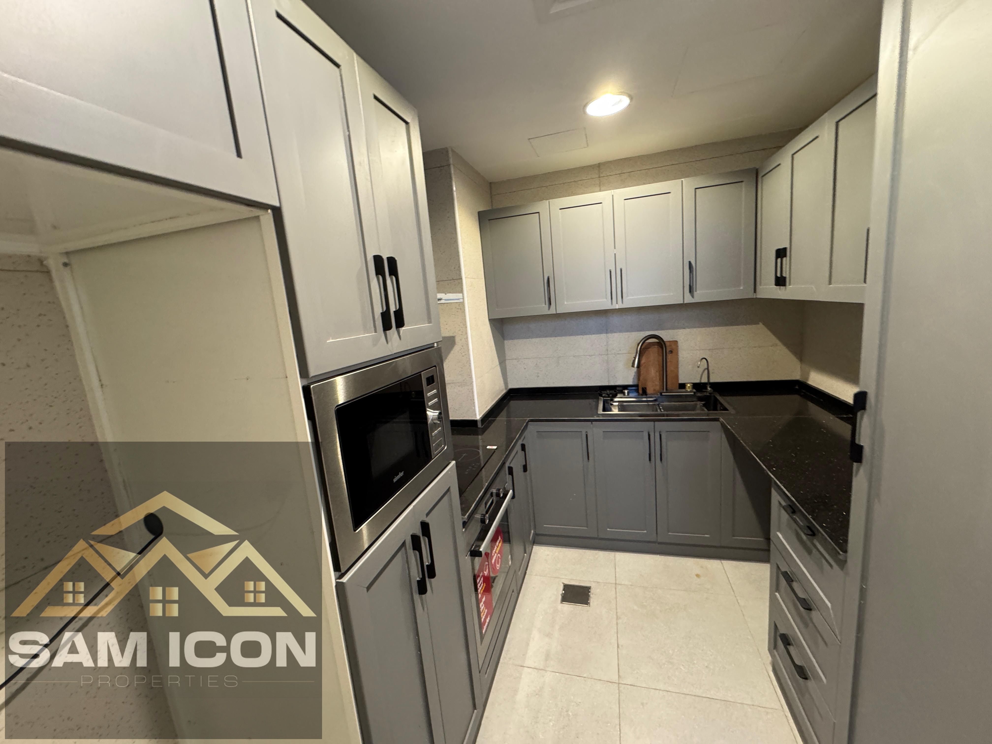 4 Bed + Maid | Well Maintained | Modern Finishing | Near Mall | Ready