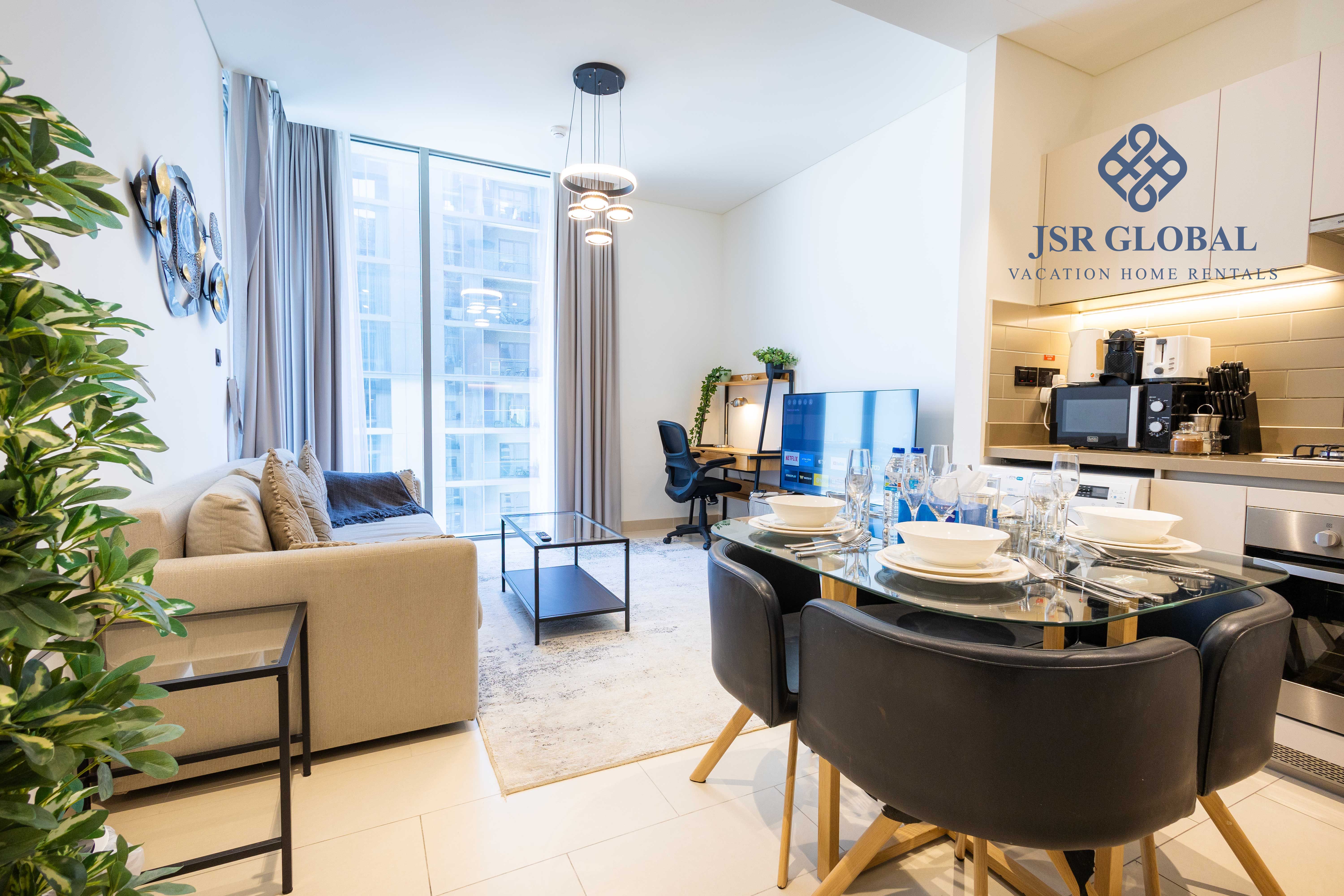 Luxury Furnished 1BR | Monthly Stay | Creek View | Near Downtown