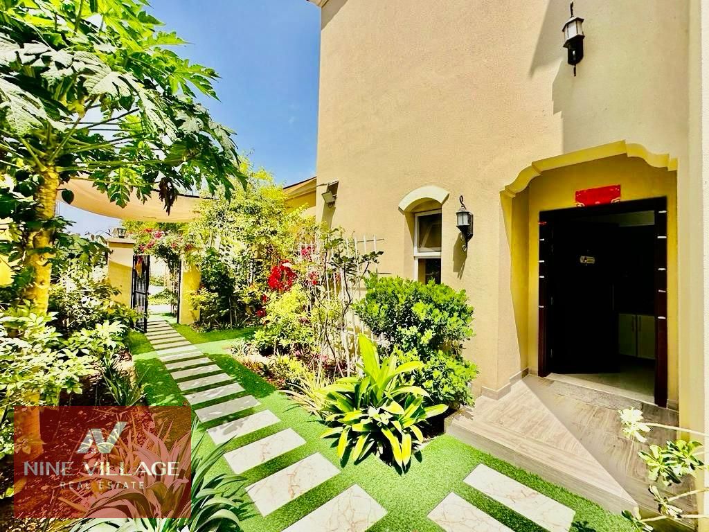 Extended Upgraded Unfurnished Type B Park Property