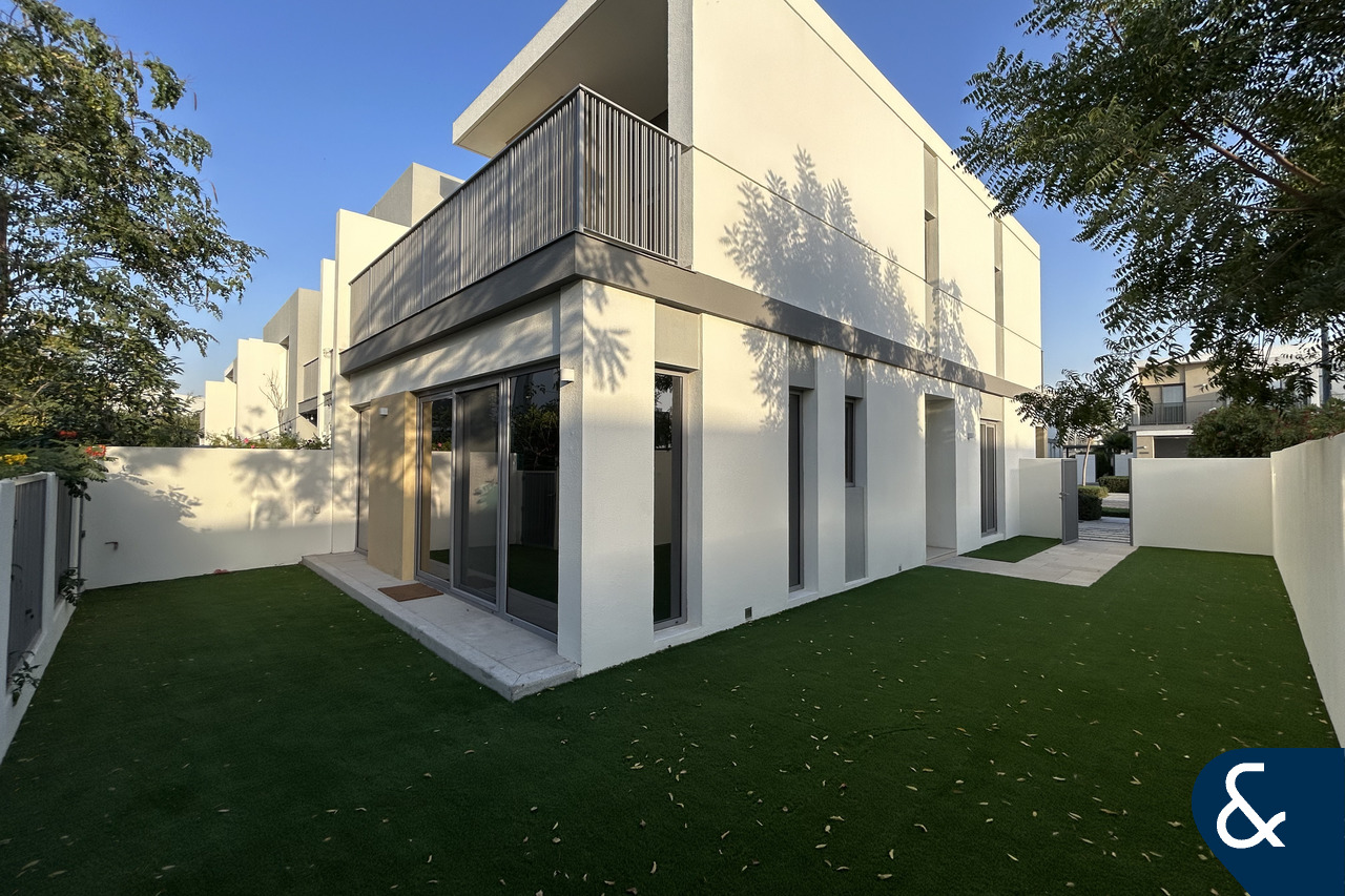 Internal | True Corner Plot | Vacant Now