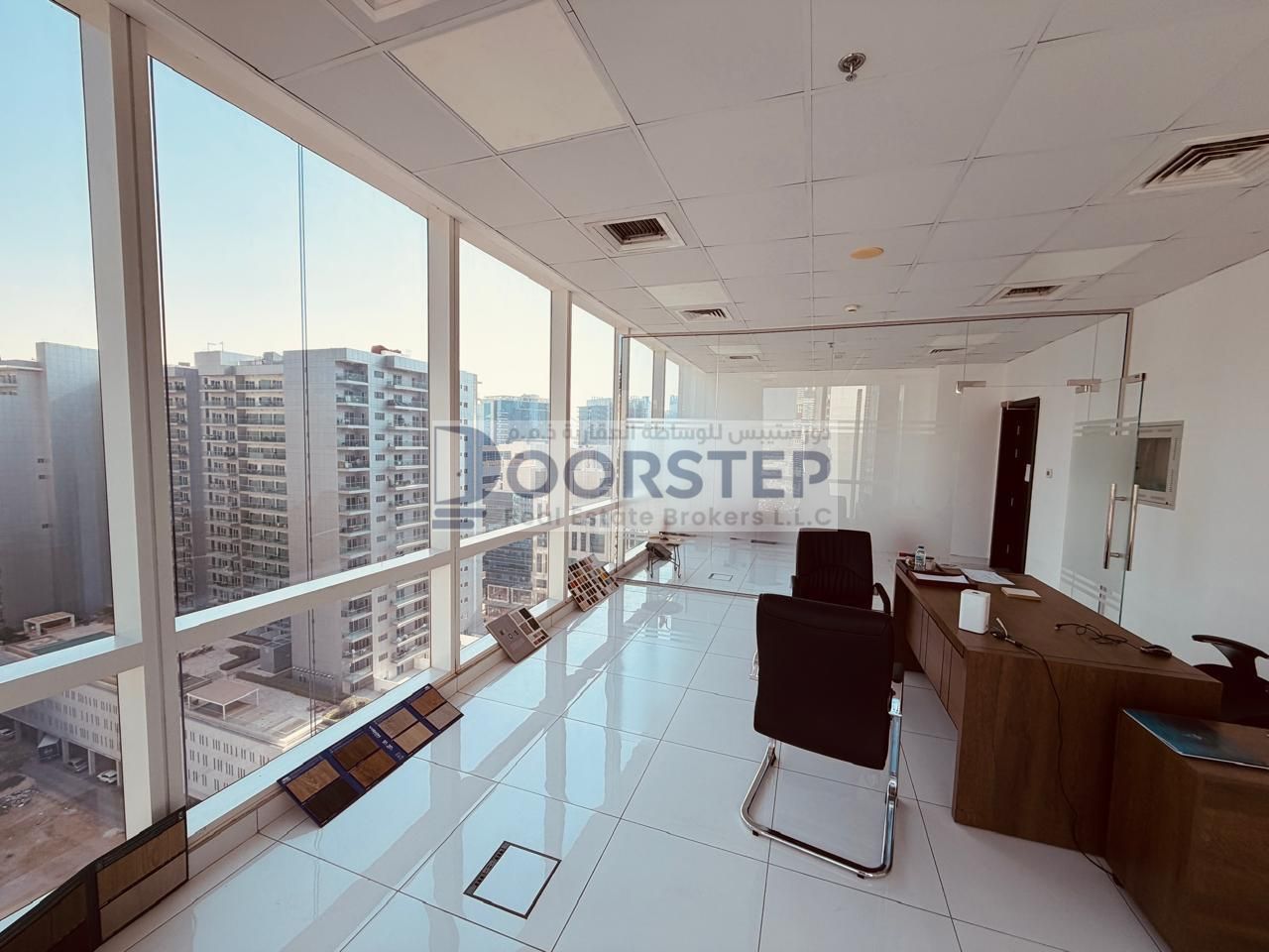 Fitted office Corner Unit For Rent