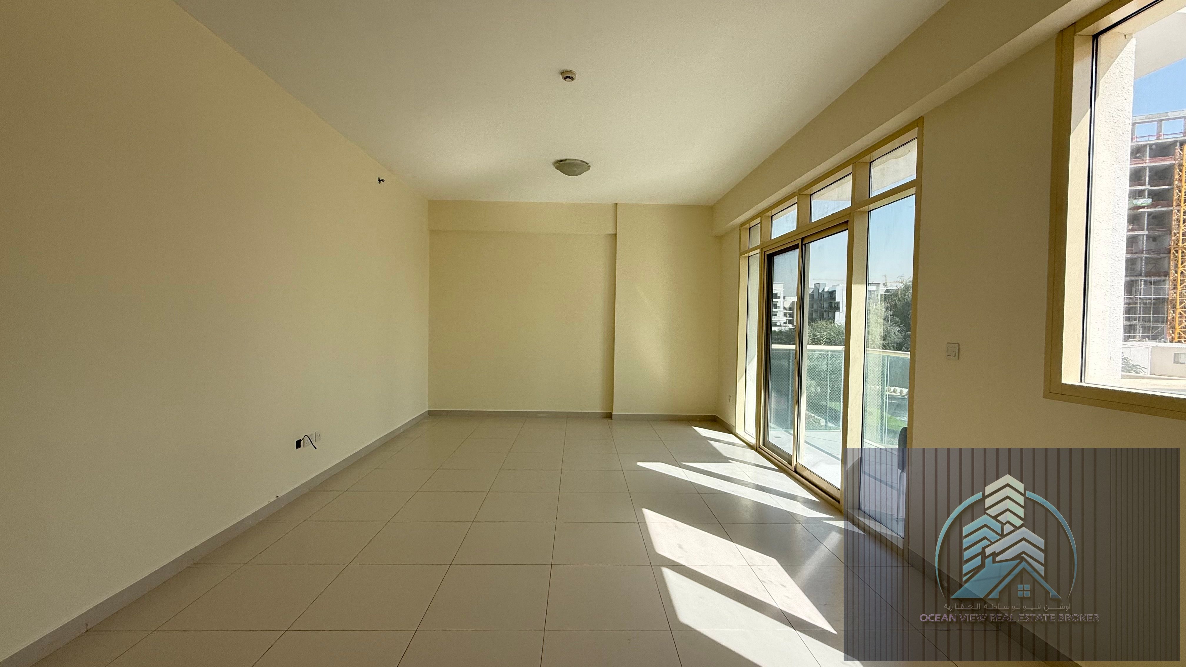 ELEGANT SPACIOUS 2BHK + MAIDSROOM IN ARJAN AT PRIME LOCATION