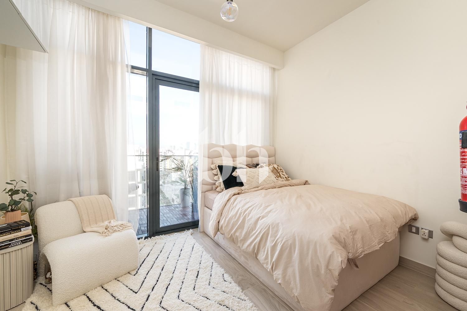 Furnished | Modern Layout | Community View