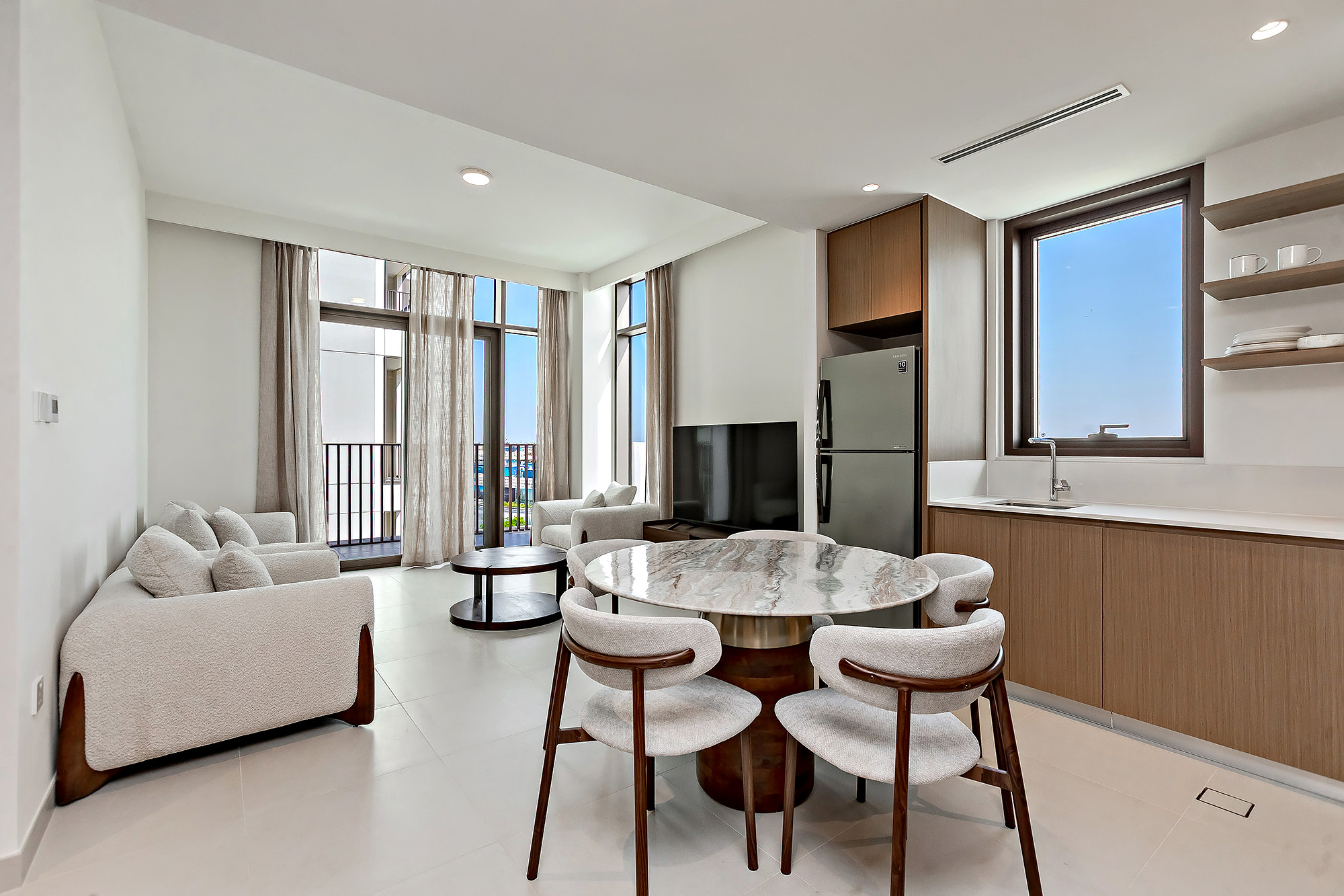 Fully Furnished | Brand new | Corner Unit