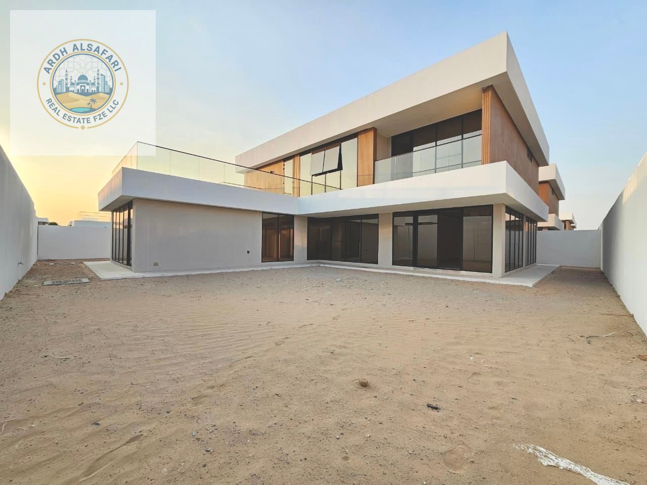 Brand New 5_Bedrooms Villa/Maid Room /Well Maintained / *Garden Space \*Majlis