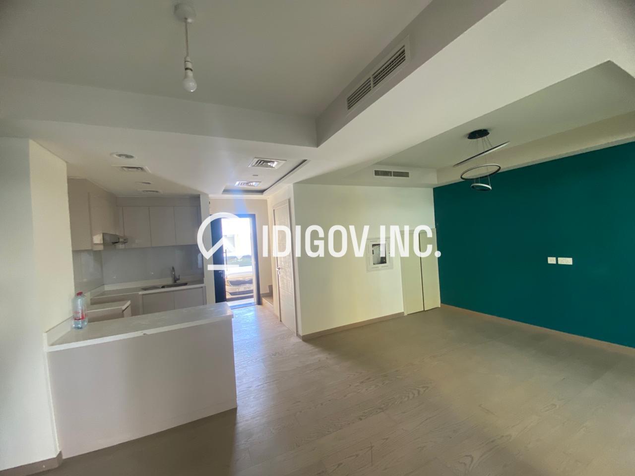Vacant | Balcony | Spacious with Garden