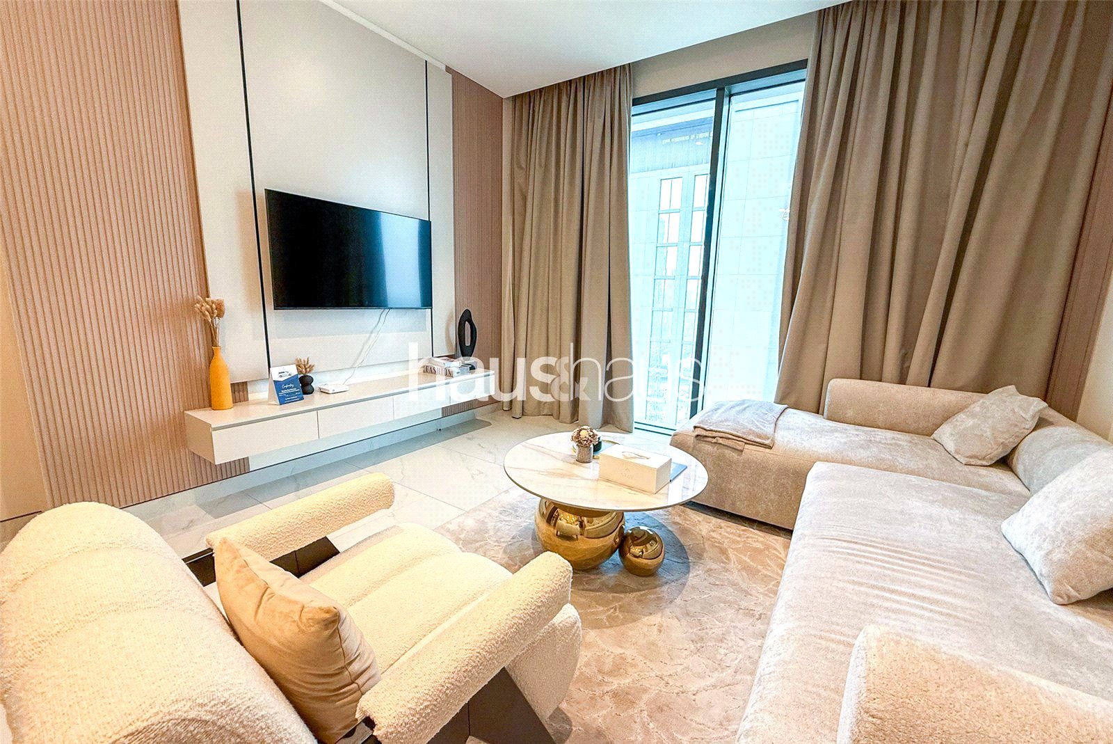 Exclusive | Upgraded | High Floor