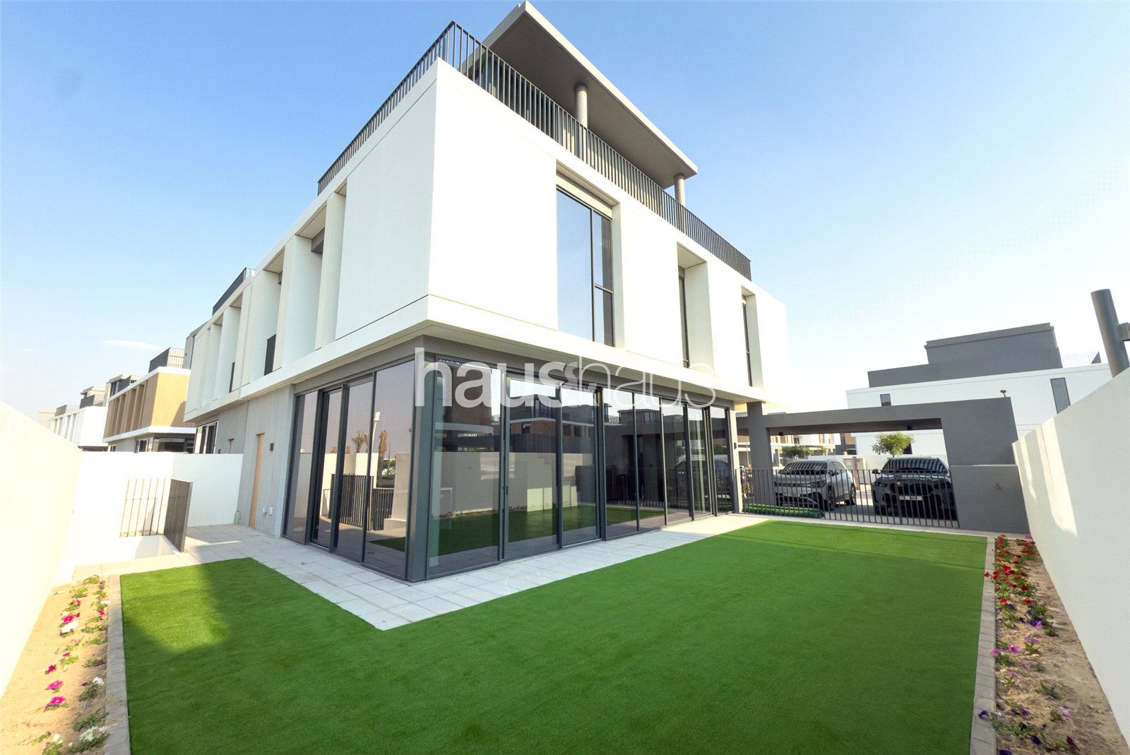 Single Row | Twin Villa | Landscaped | Vacant |