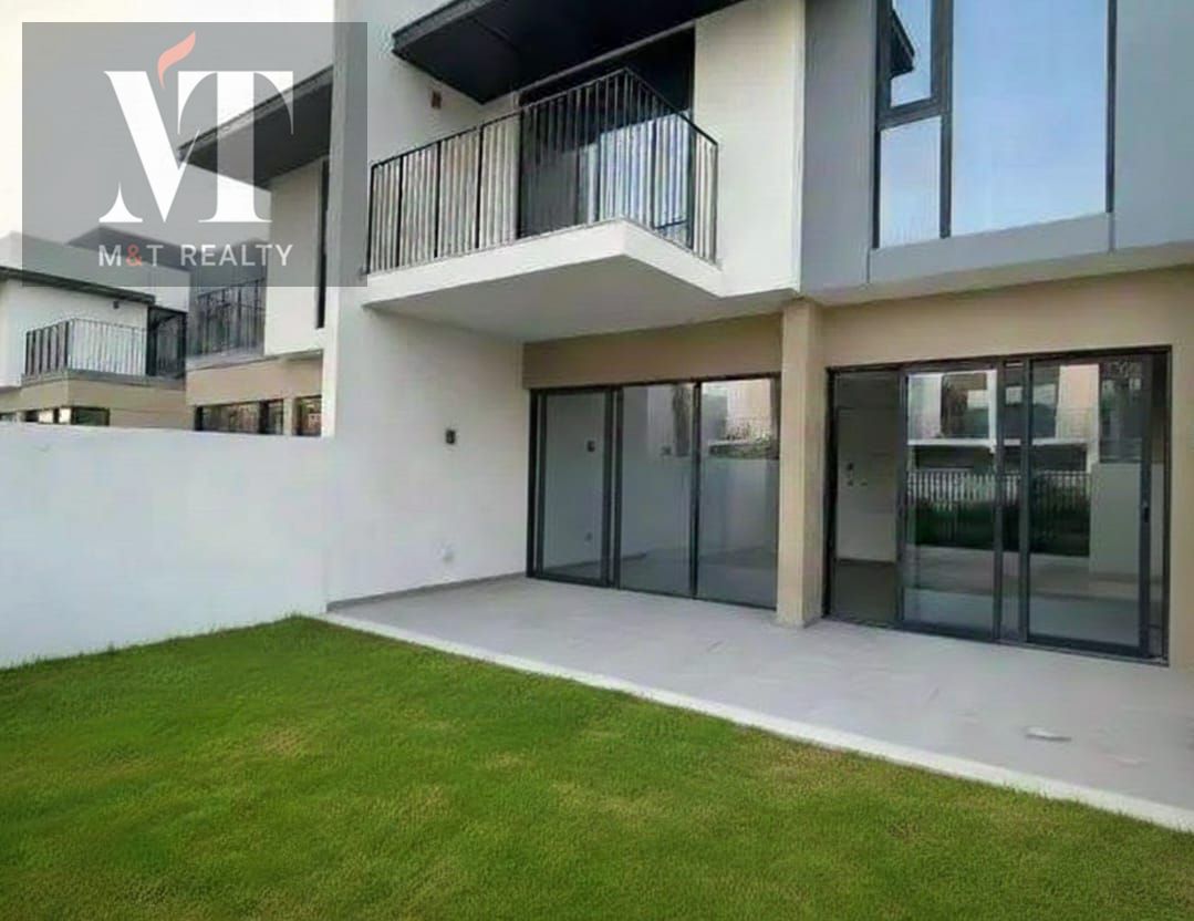 Available | Spacious & Bright | Ready to Move