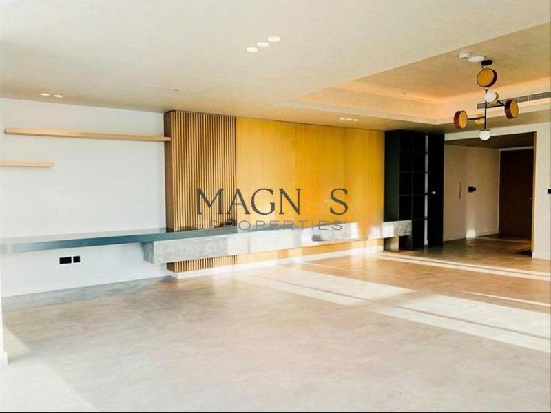 TRIPLEX PENTHOUSE | PRIVATE POOL| SEA VIEWS | VACANT