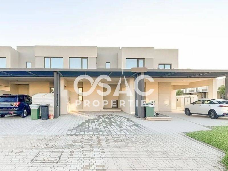 UNFURNISHED | SPACIOUS | READY TO MOVE IN