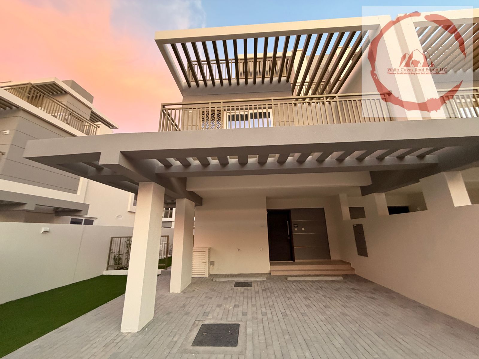 Spacious 3 Br | Mid Corner | L Shape Garden