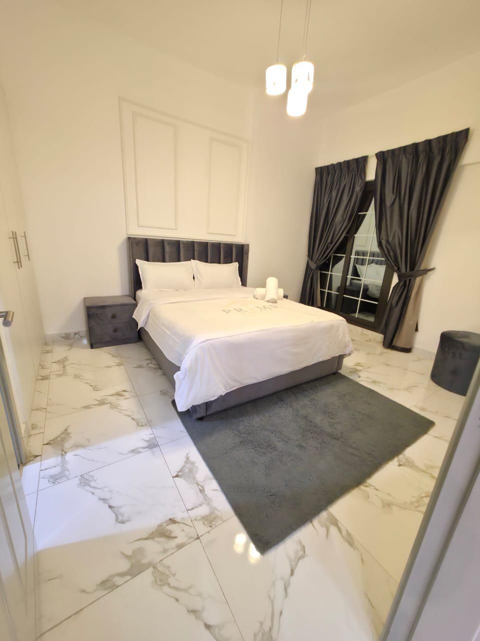 Newly Furnished II Spacious Layout II Ready To Move