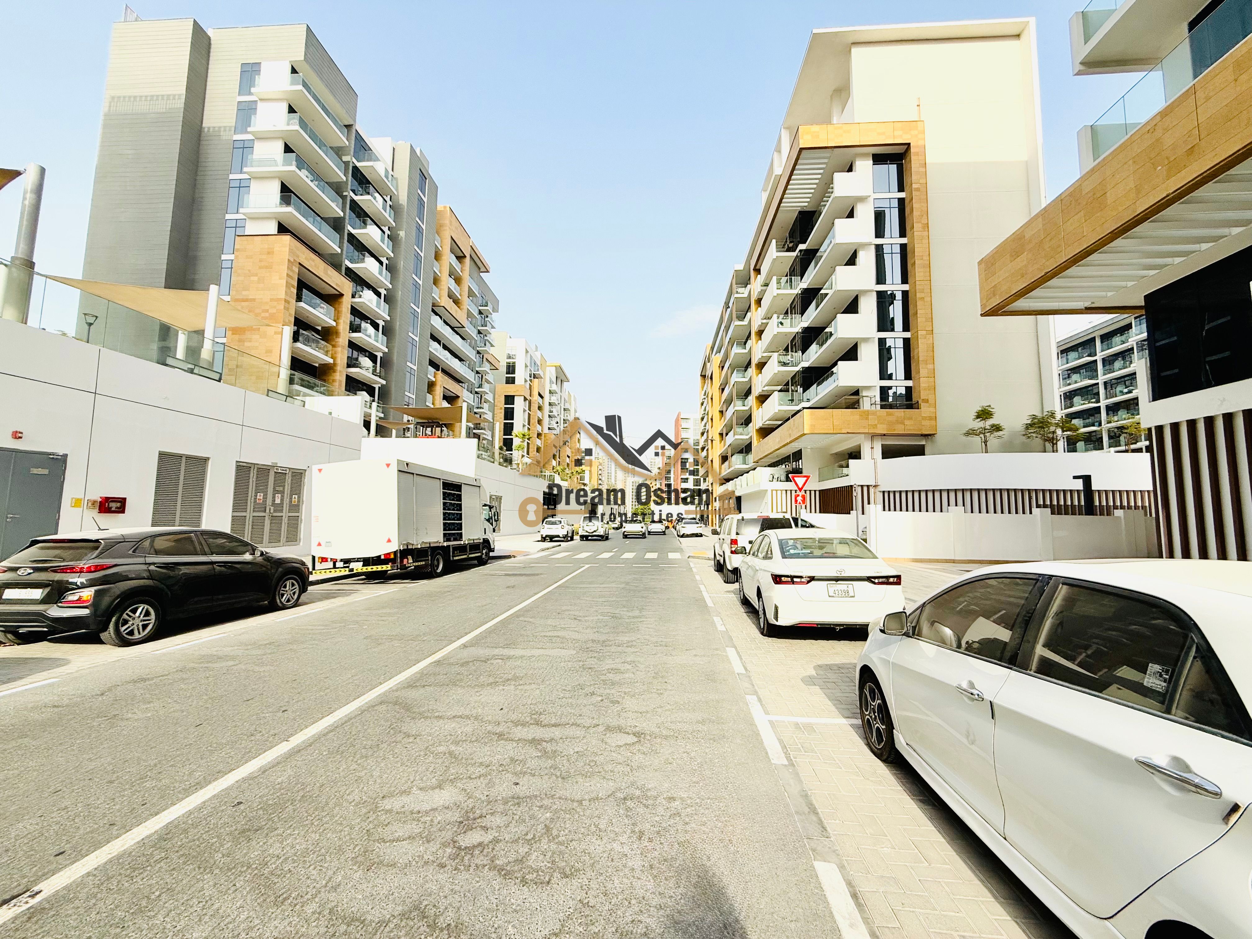 Ideal For Any Business | Customers Parkings