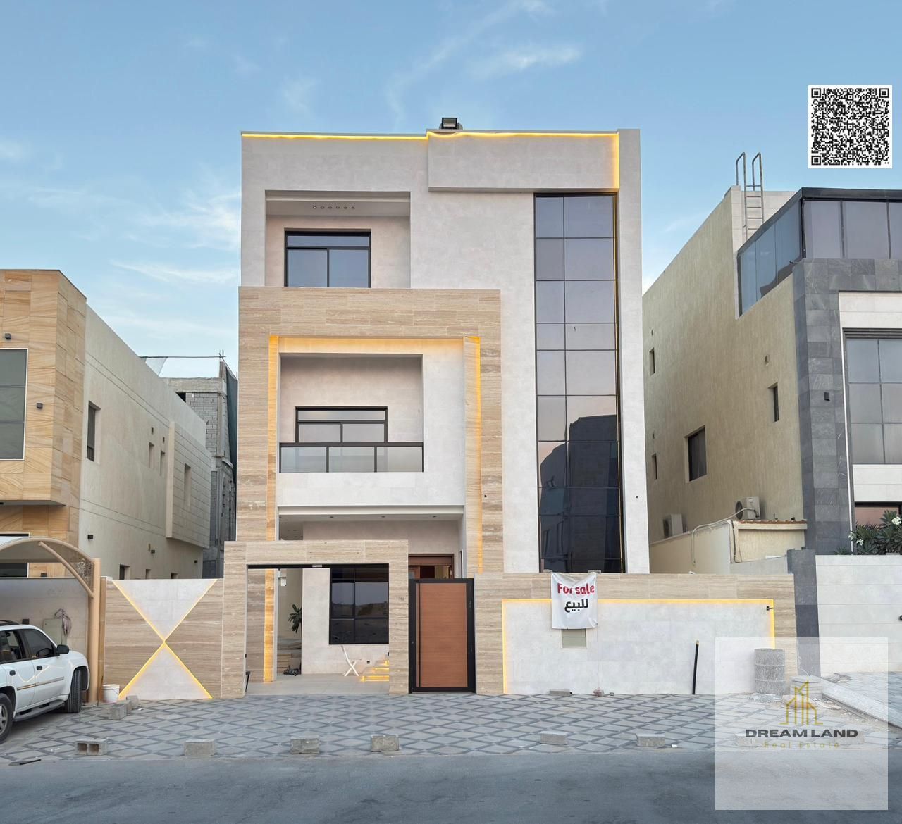A villa among the most luxurious villas in Ajman, built and finished to a super deluxe standard, with a very large building area and rooms, freehold o