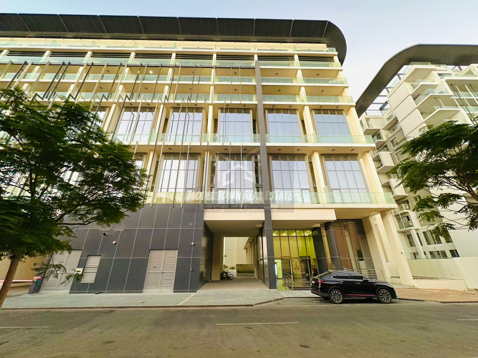 Unit Tawtheeq !! 1-Bedroom | American Kitchen | Private Balcony | Share Pool | Basement Parking