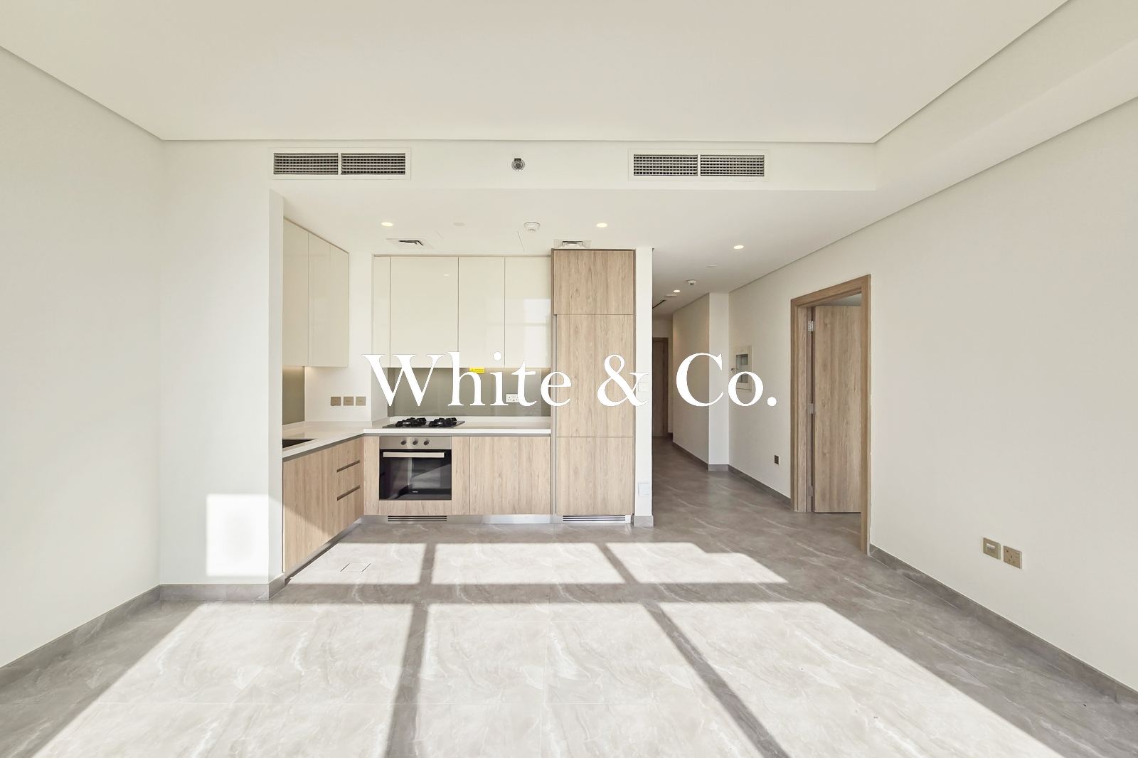 Luxury Living | High Floor | Canal Views
