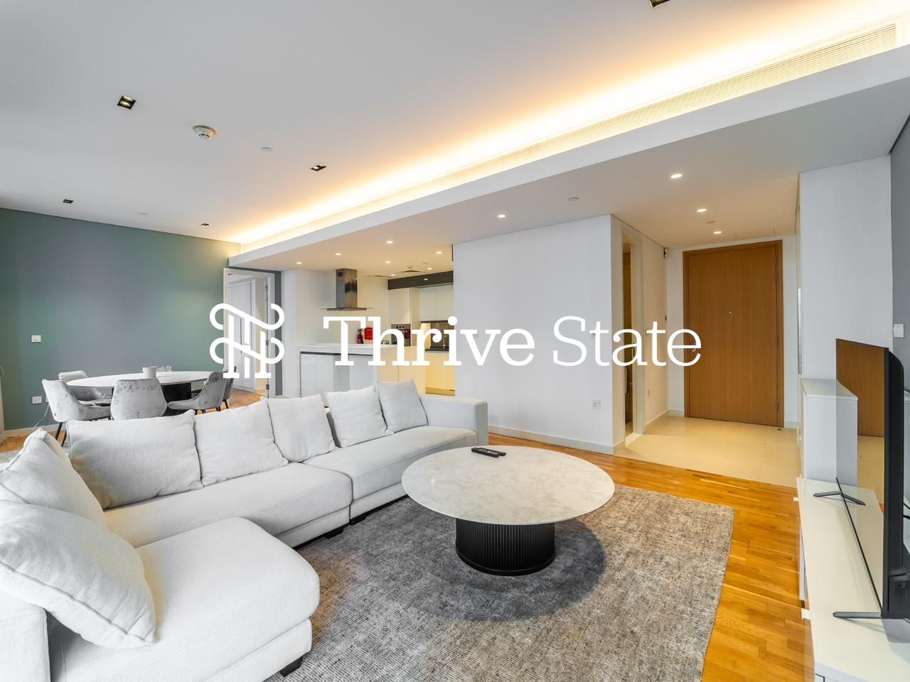 Luxury Furnished with Sea View | Mid-Floor