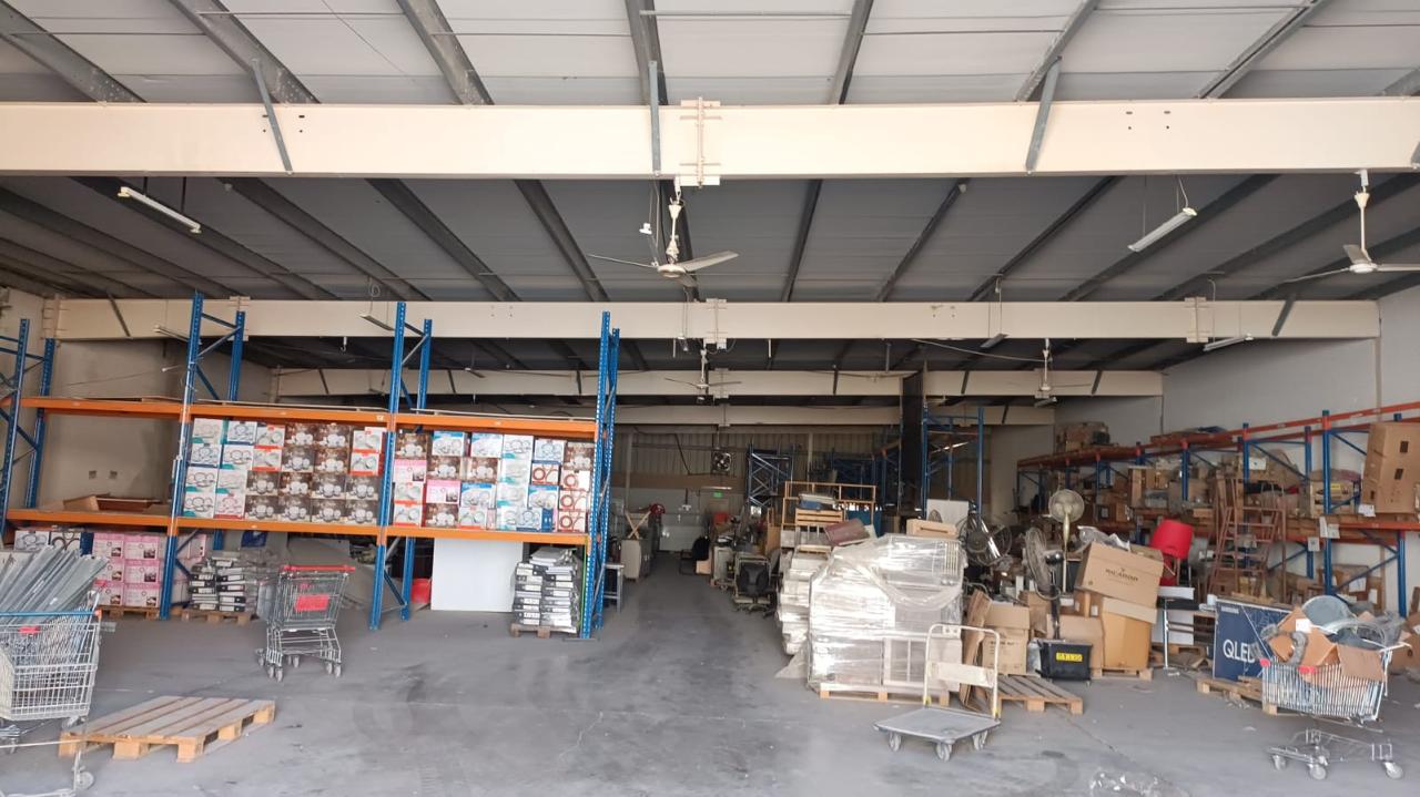 9400sqft COMMERCIAL WAREHOUSE FOR RENT IN AL QUOZ AED 680/-K
