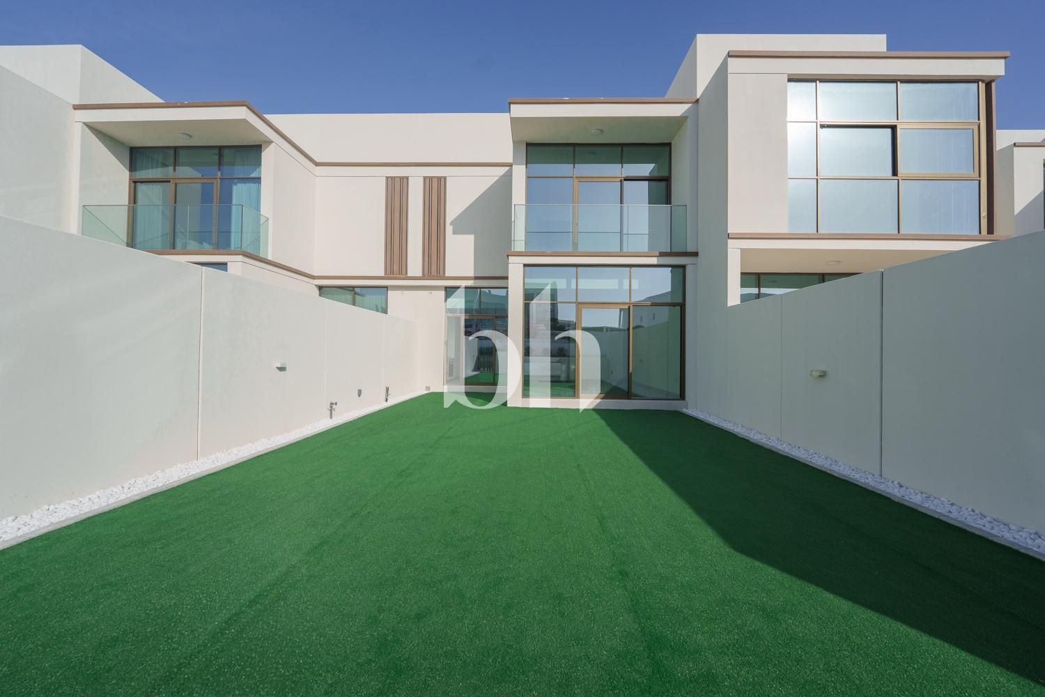 Magnificent 2-Bedroom | Ideal Location | Vacant
