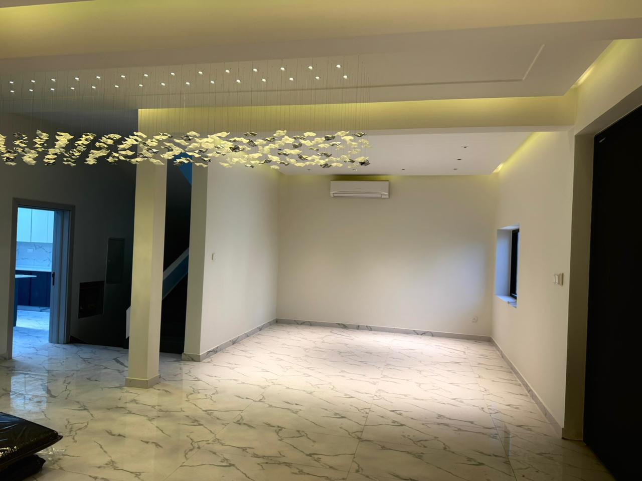 Modern 4-Bedroom Villa for Rent in Al Wasl