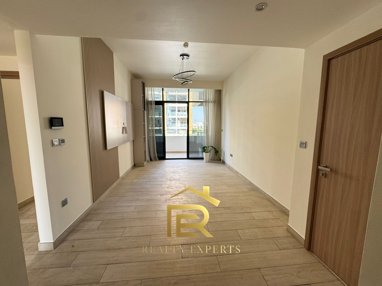 SPACIOUS 2BHK VACANT CHILLER FREE