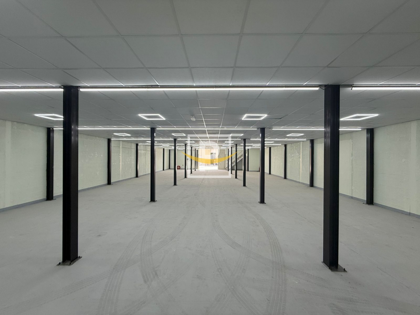 Fitted Warehouse in Al Quoz | 8,250 SQFT