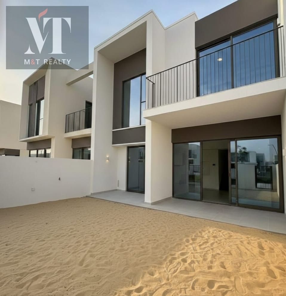Single Row | Close to Amenities | Available Now