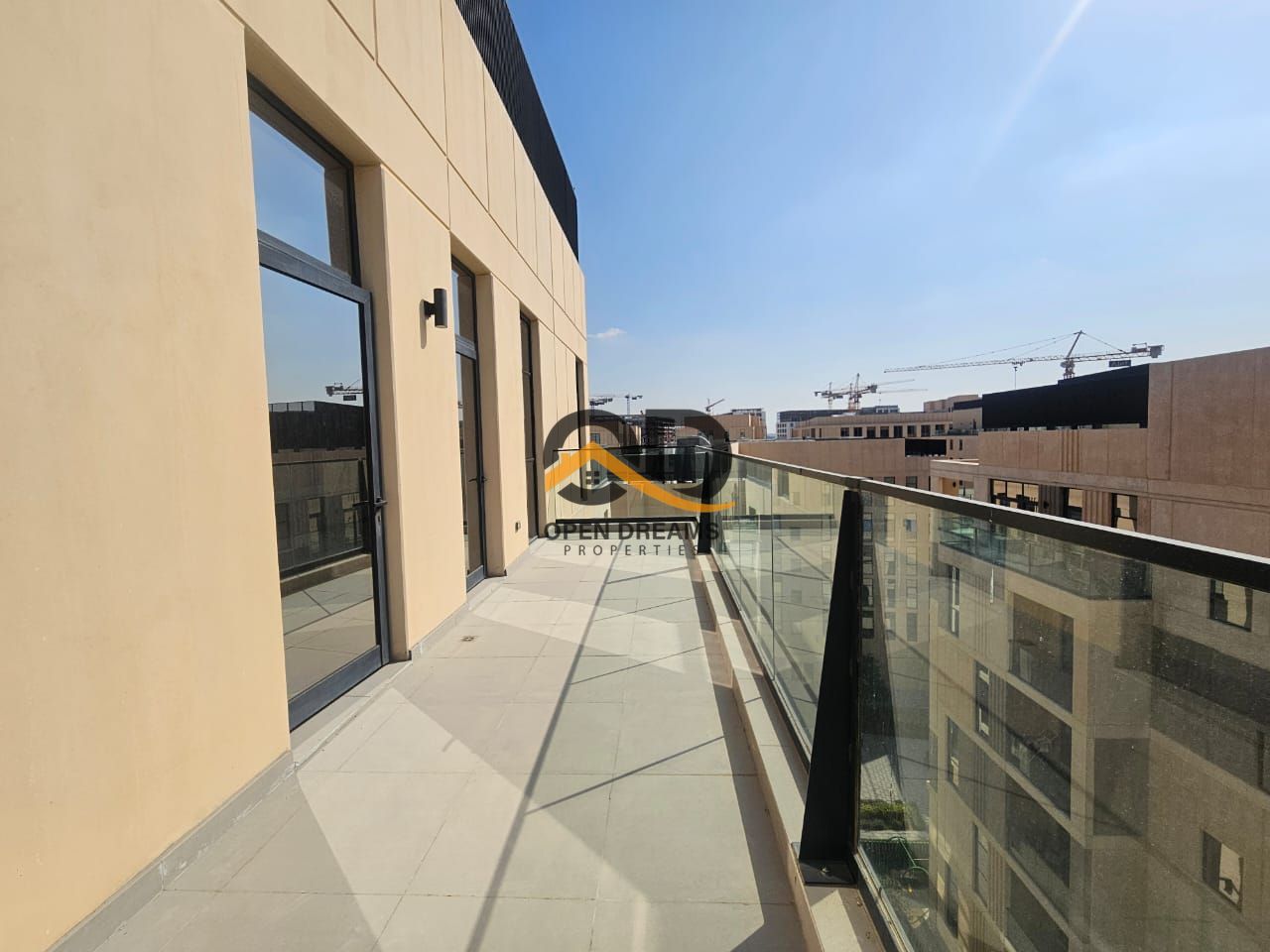 Penthouse Corner 2Br With Scenic VIew