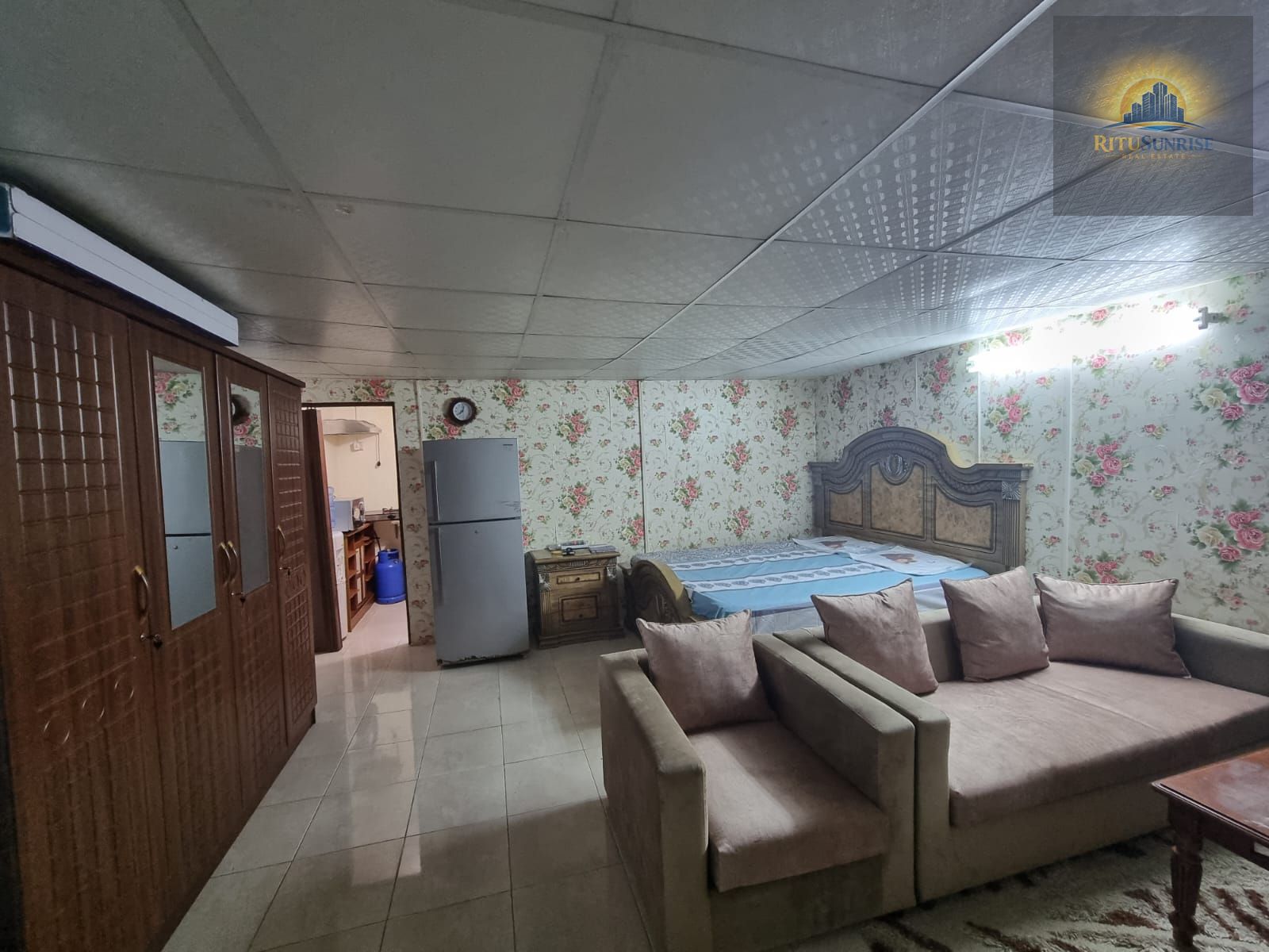 BEAUTIFUL FULLY FURNISHED STUDIO APARTMENT AVAILABLE AT AL FALAH STREET BACKSIDE SUDANI CLUB