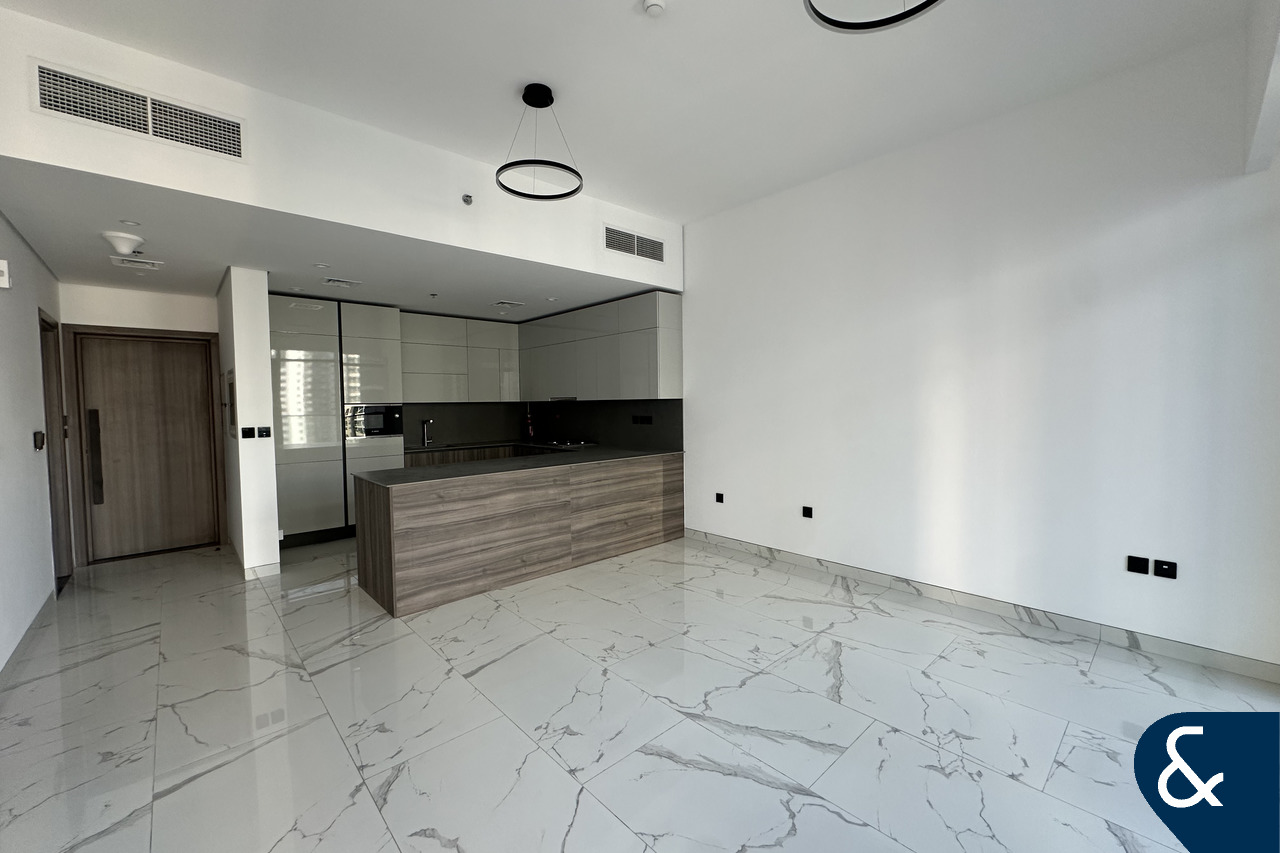 Brand New | Burj View | Luxury