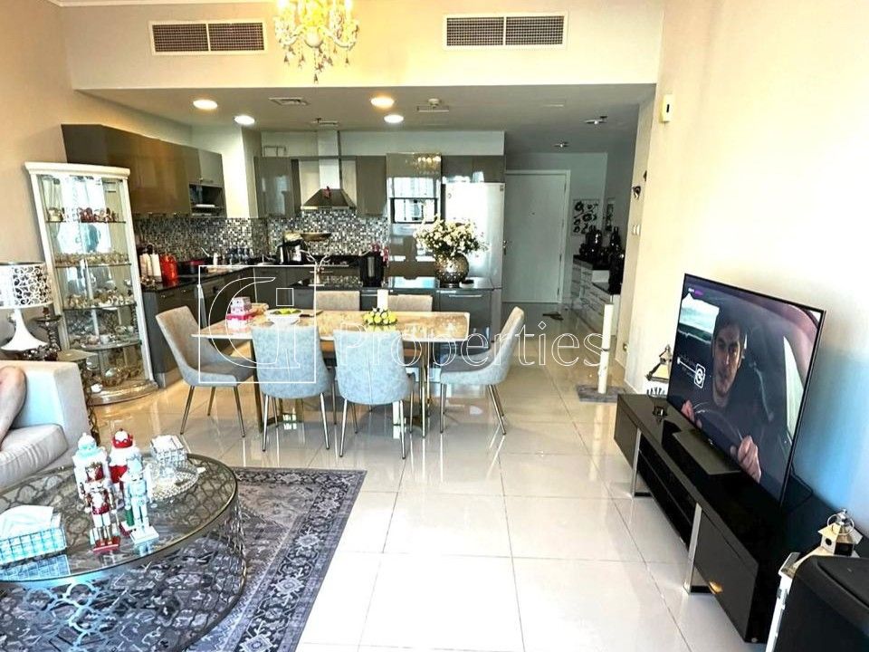 Upgraded | Fully Furnished | Canal View
