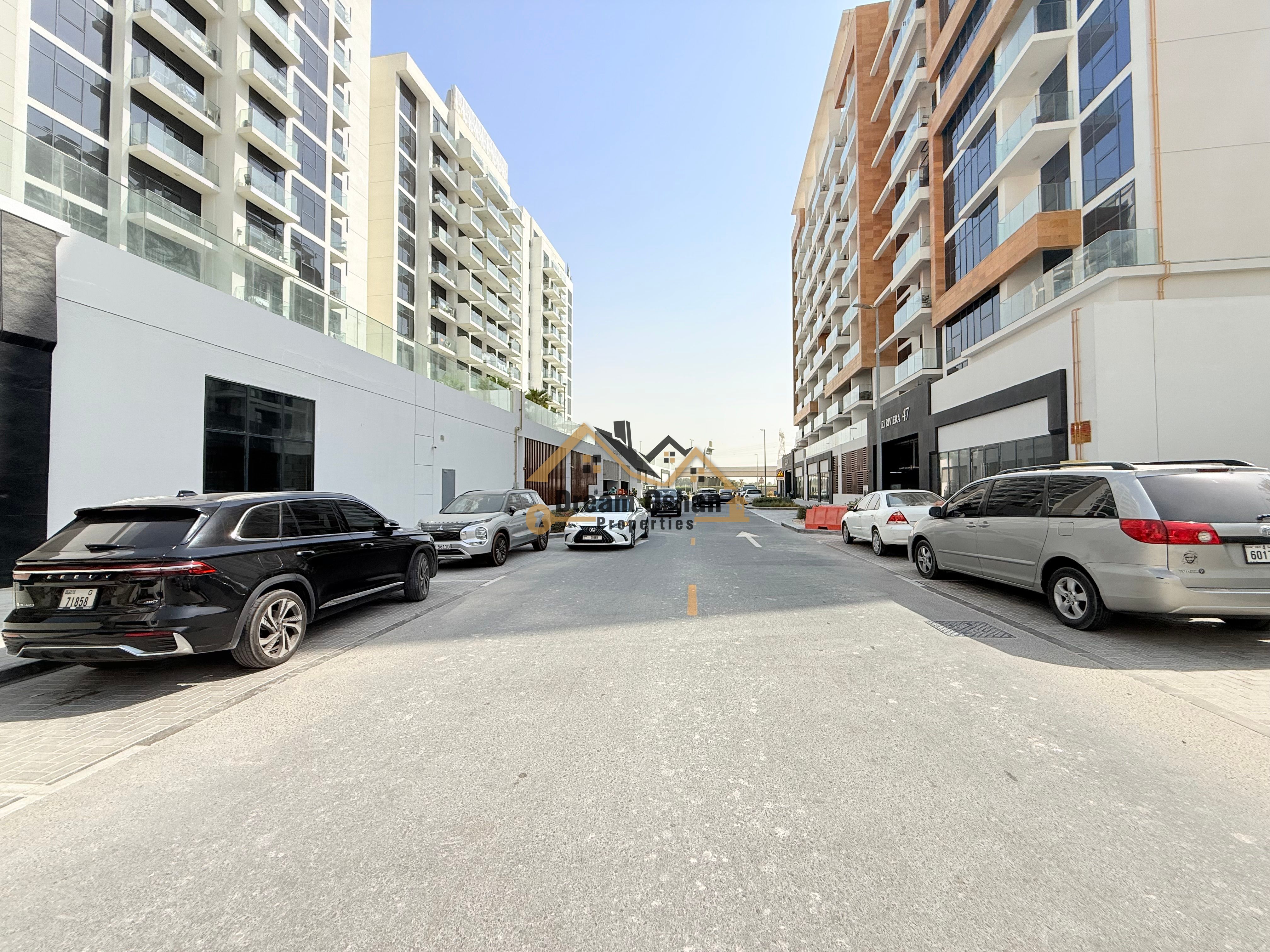 Affordable Rent | Customers Parkings / Prime Location