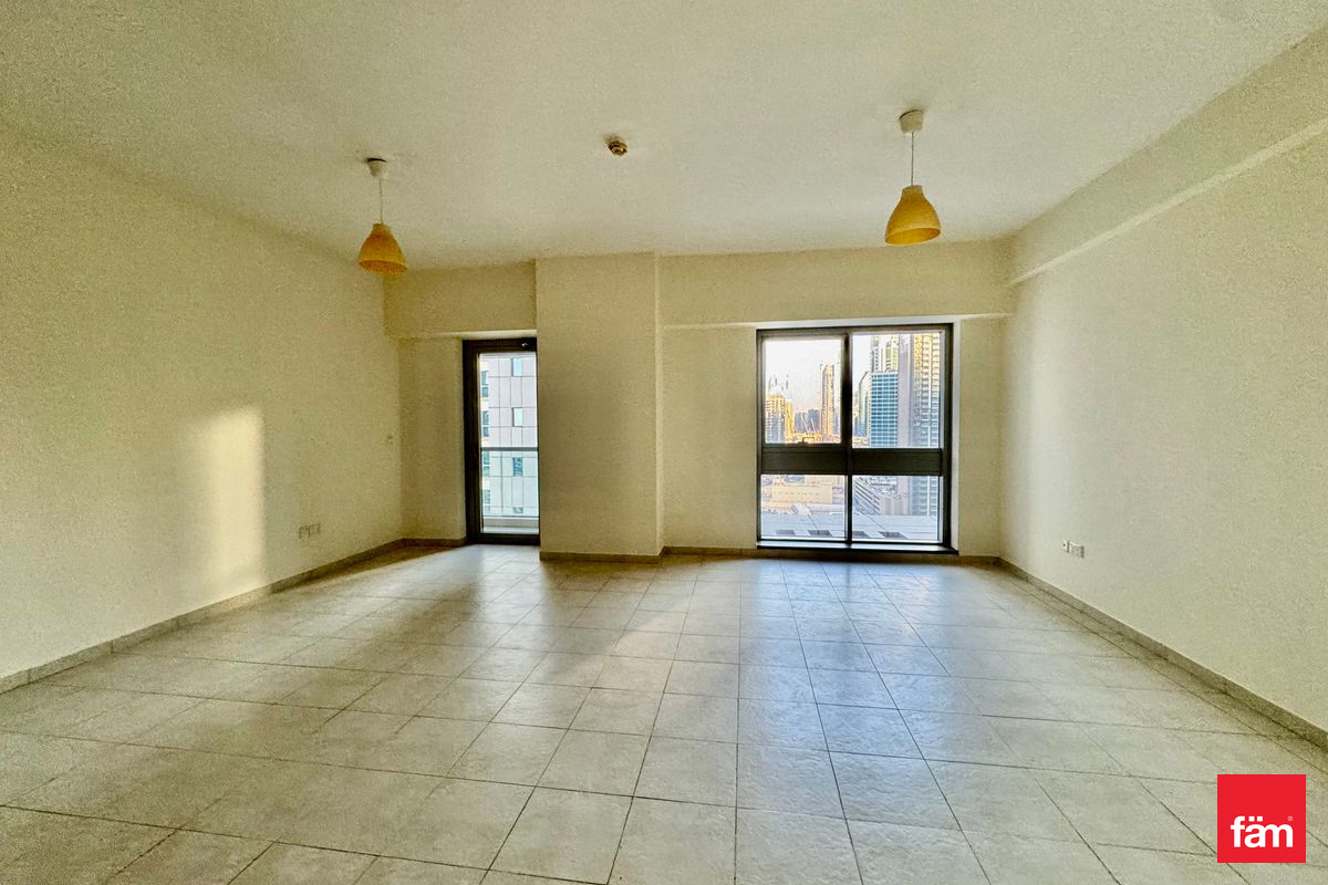 Prime Location | Unfurnished | Community View