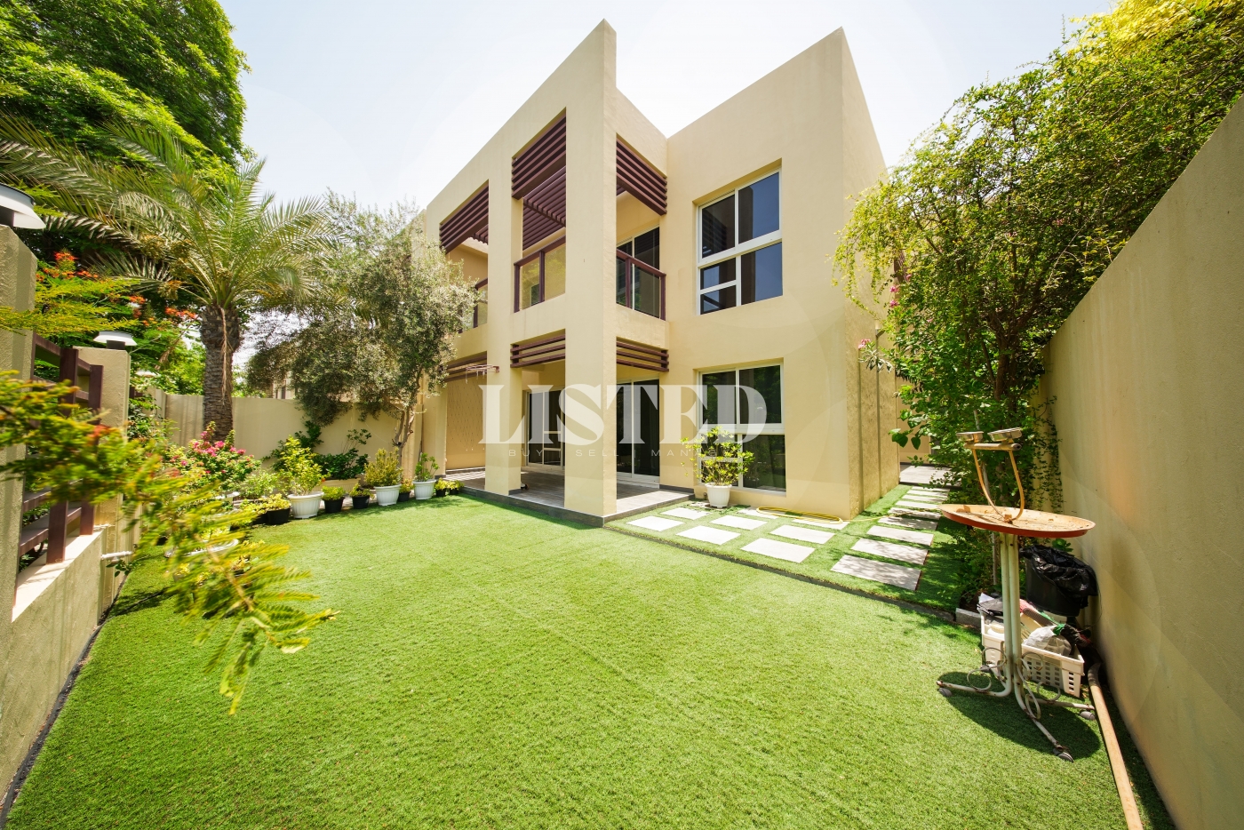 Best Maintained Villa in Malibu | For Sale| Upgraded