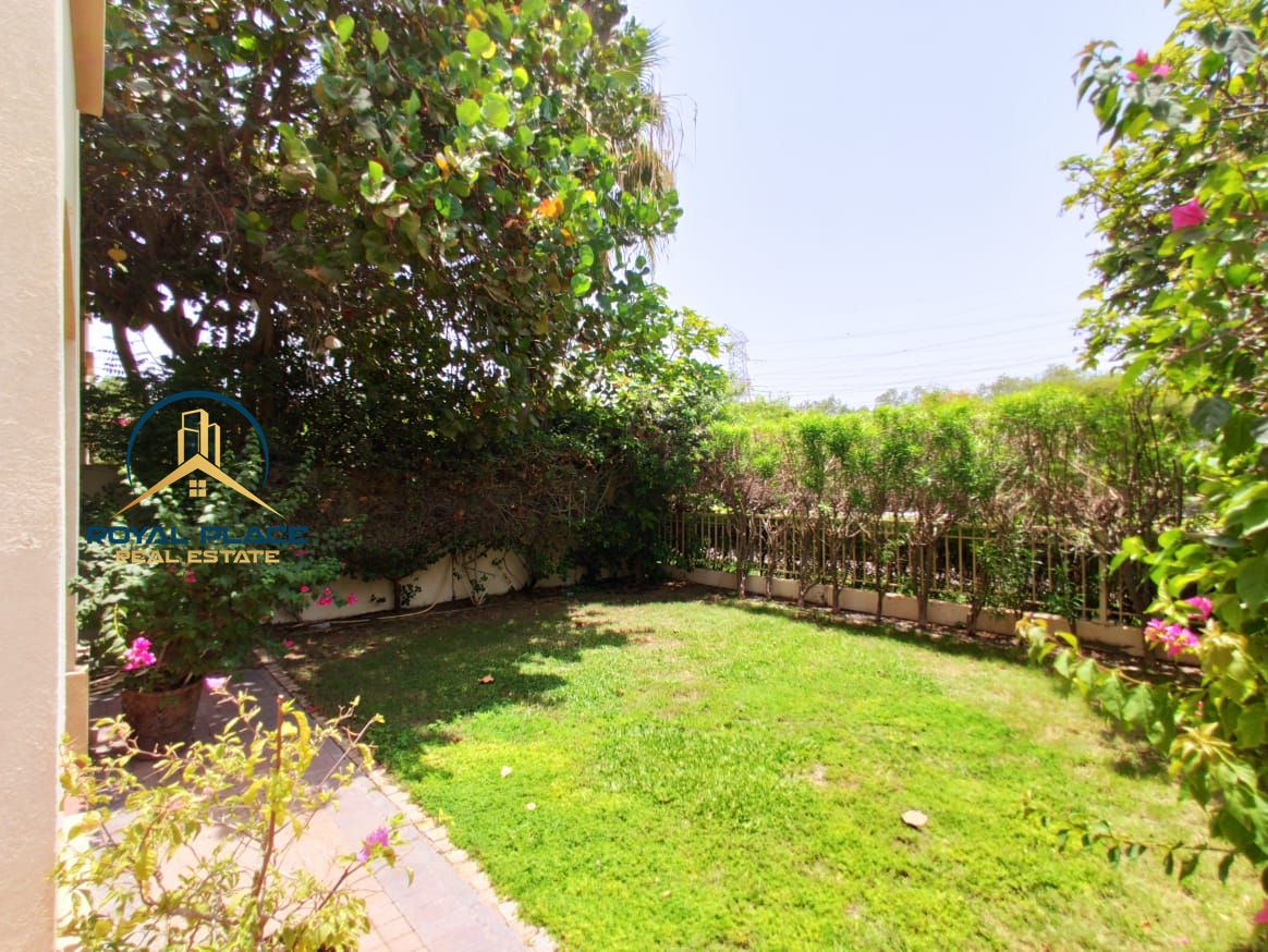 WELL MAINTAINED | VACANT SOON | UPGRADED |SPACIOUS