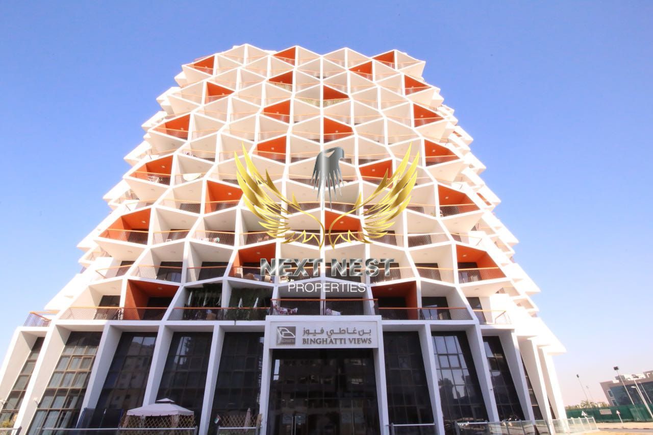 BRIGHT APARTMENT \WITH BALCONY\FULLY UPGRADED