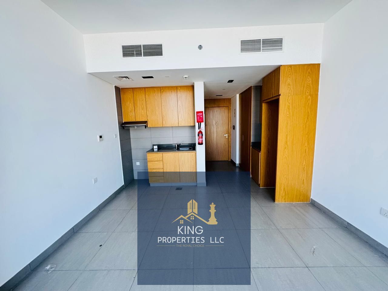 Stunning Views, Studio Available for Rent